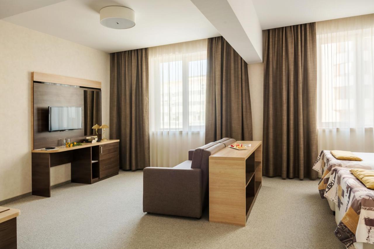 Dunav Plaza Hotel Ruse Bagian luar foto